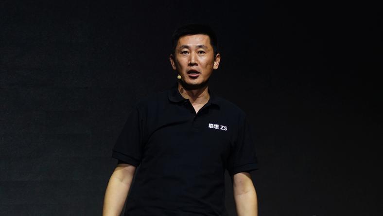 常程离去,联想手机年关难过